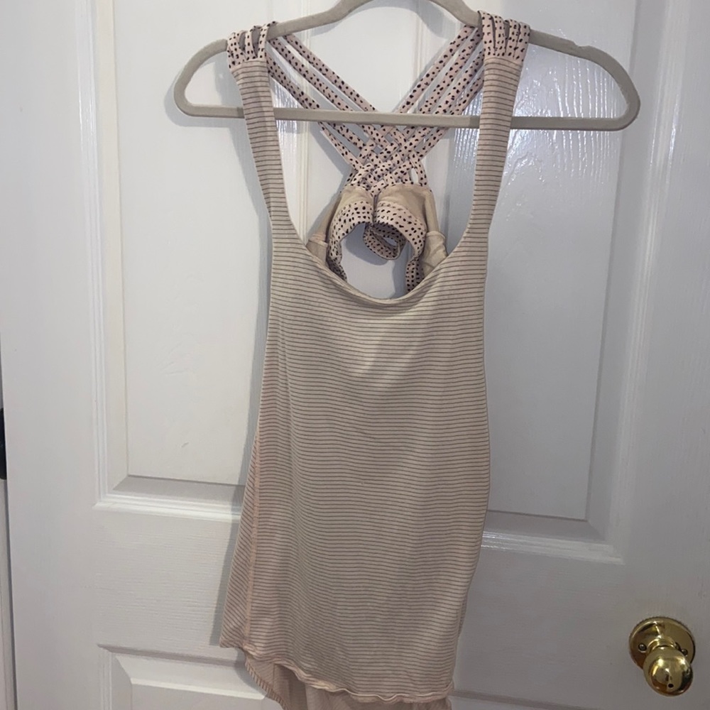 Lululemon tank top with built in bra